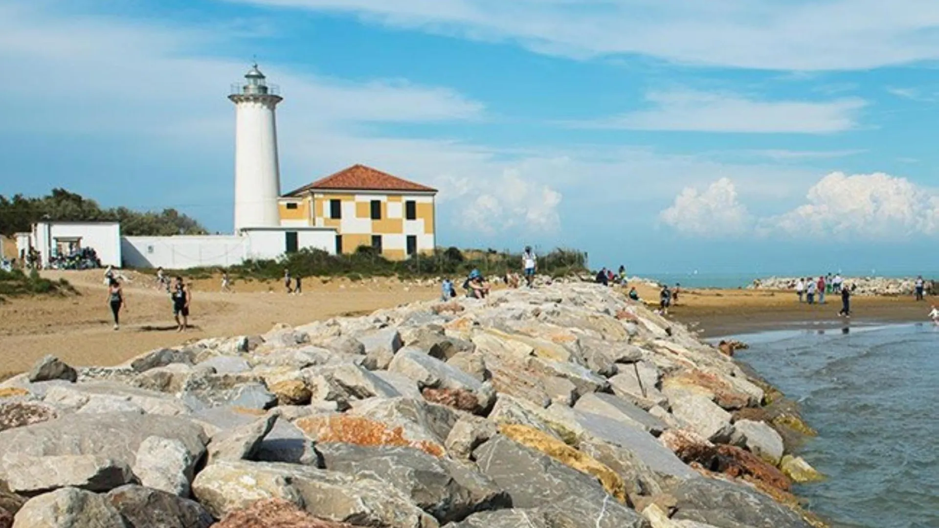 Ferienwohnung Coastal Escape Modern Flat With Wi-Fi Bibione